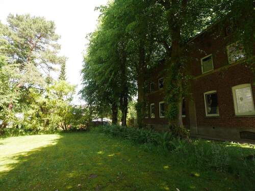 Garten - 4 Zimmer Etagenwohnung zur Miete in Groß Nordende