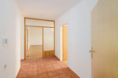 Eingang - 3 Zimmer Etagenwohnung zum Kaufen in Gerbrunn