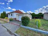 Garage - Schönes freistehendes Haus mit großem Garten