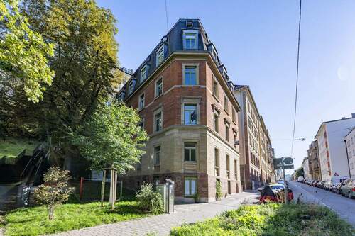 Außenansicht - Großzügige 2-Zimmer-Wohnung mitten in der City!