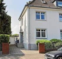 Große Gelegenheit: 800.000 € sofort, 500.000 € zins- und tilgungslos bei Freiwerden der Erdgeschosswohnung! - Düsseldorf Benrath