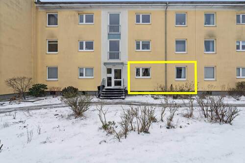 Gebäudeeingang - 4 Zimmer Etagenwohnung zum Kaufen in Ammersbek / Lottbek