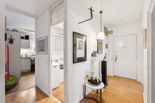 Diele (2) - Etagenwohnung mit 84,70 m&sup2; in Ammersbek / Lottbek zum Kaufen