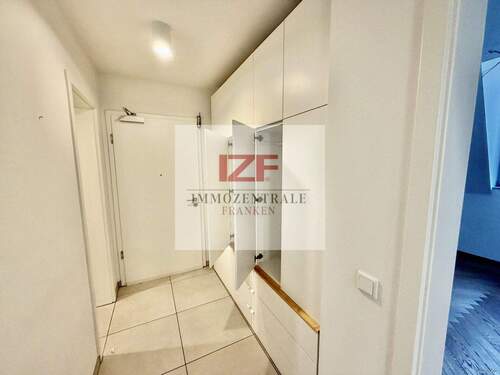 Flur mit Einbauschrank 2 - 