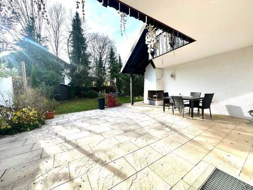 Terrasse - 6 Zimmer Doppelhaushälfte zum Kaufen in Grünwald