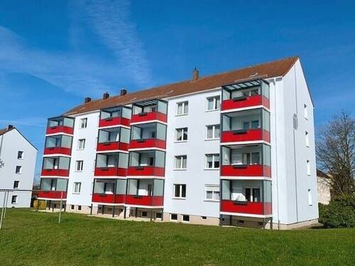 Hausansicht - 3 Zimmer Etagenwohnung zur Miete in Reichenbach