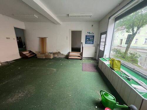 Gewerbe Raum 1 - Mehrfamilienhaus, Wohnhaus mit 140,00 m&sup2; in Biesenthal zum Kaufen