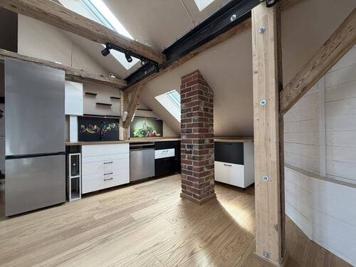 Offene Küche - Erstbezug: Stilvolle 4-Zimmer-DG-Wohnung in ökologischer Bauweise