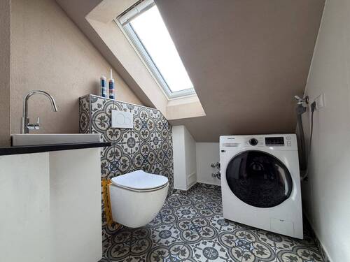 Gäste-WC mit Waschmaschine - 