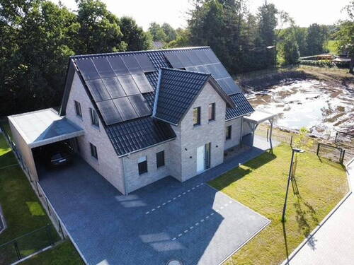 Bild 1 - Erdgeschosswohnung mit Garten - 1.140,00&nbsp;EUR Kaltmiete, ca.&nbsp; 102,00&nbsp;m&sup2;&nbsp;Wohnfl&auml;che