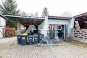 Schauer und Garage - 