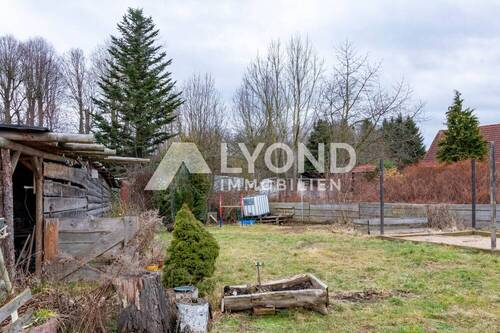 Garten - Einfamilienhaus mit 315,00 m&sup2; in Hainichen zum Kaufen