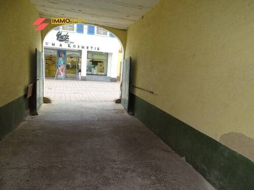 Bild 1 - 9 Zimmer Mehrfamilienhaus, Wohnhaus zum Kaufen in Schopfheim