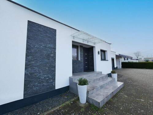 Aussenansicht - 5 Zimmer Einfamilienhaus in Paderborn