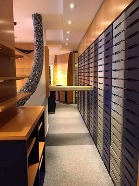 Verkaufsraum Schubladen - 