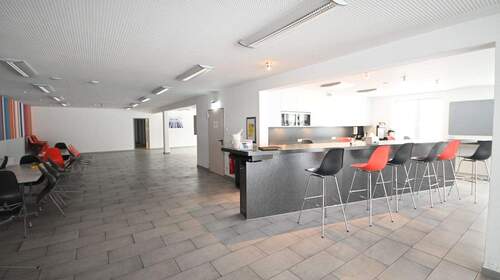 Kantine / Event-Location im Untergeschoss - 