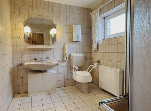 Duschbad Erdgeschoss - 