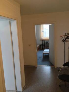 Flur - Etagenwohnung mit 67,00 m&sup2; in Mittweida zur Miete