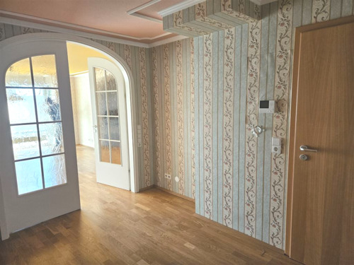 Eingangsbereich - 4 Zimmer Etagenwohnung zum Kaufen in Korntal-Münchingen