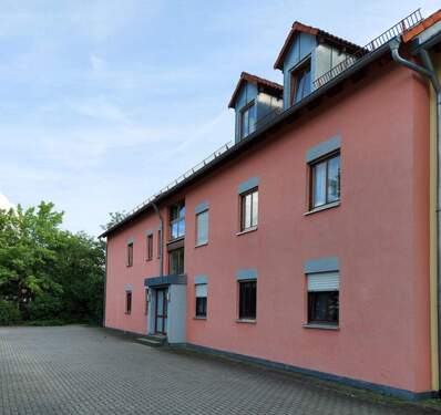 Hausansicht - 3-Zimmer-Eigentumswohnung in Woffenbach