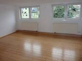 Wohnzimmer - 2 Zimmer Etagenwohnung zur Miete in Weißenfels
