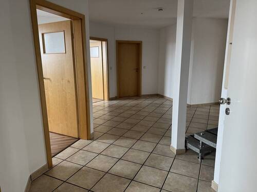 Eingangsdiele - Etagenwohnung mit 208,00 m² in Neu Wulmstorf zur Miete