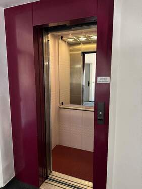 Personenaufzug - Etagenwohnung mit 61,00 m&sup2; in Berlin zum Kaufen