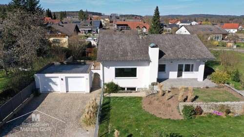 Südansicht - 5 Zimmer Bungalow zum Kaufen in Breitenbrunn