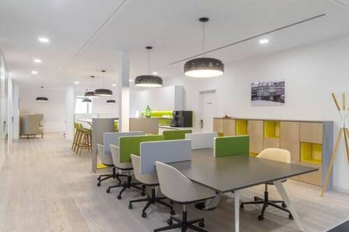 Bild 4 - Buchen Sie sich einen eigenen Schreibtisch in Regus Erfurt Hauptbahnhof