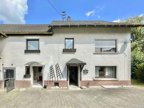 Haus - Mehrparteienprojekt mit Baupotenzial in Anhausen - bestehendes Wohnhaus + mögliche Neubaueinheiten