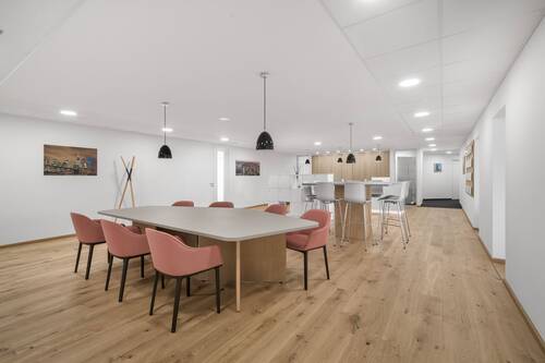 Regus_Lyoner Stern_5166_Frankfurt_Germany_Business - 