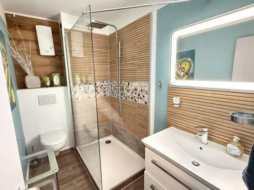 Modernes Badezimmer - 