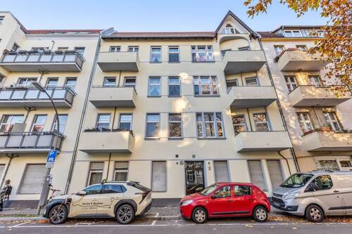 goldschwarz Immobilien_581129-B_001_WEB - Vermietete Altbauwohnung mit Entwicklungspotential in ruhiger Lage