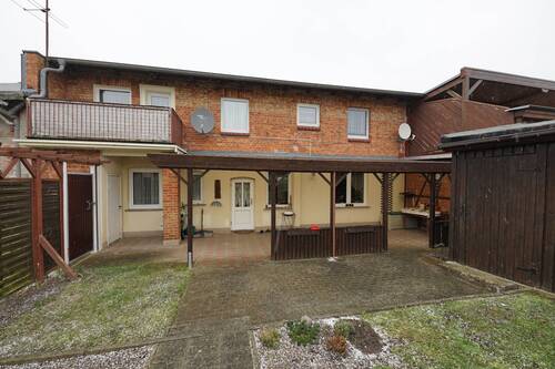 Hofansicht - 7 Zimmer Mehrfamilienhaus, Wohnhaus zum Kaufen in Satow