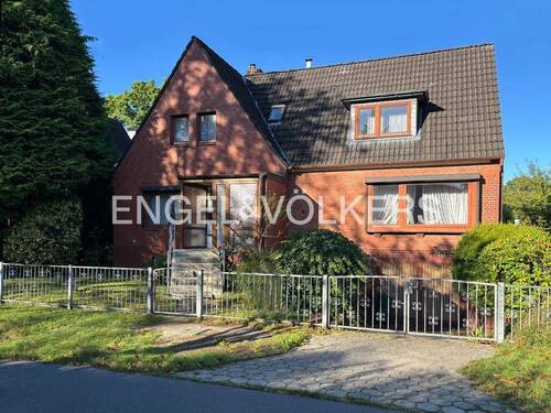 Vorderansicht mit Morgensonne - 