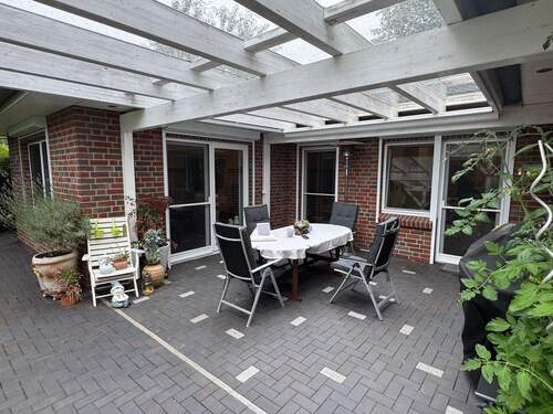 Überdachte Terrasse - Einfamilienhaus mit 165,50 m&sup2; in Heidgraben zum Kaufen