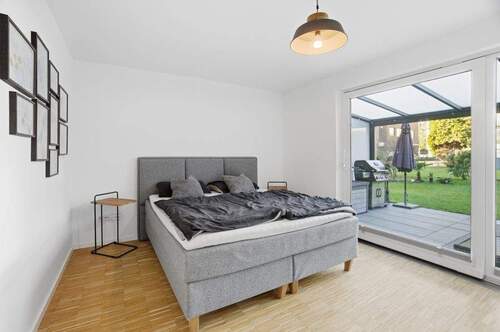 Schlafzimmer, 2-Zimmer-Maisonettewohnung mit Garte - 