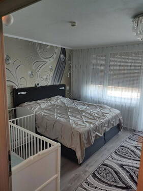 Schlafzimmer - Etagenwohnung mit 95,30 m² in Ötigheim zum Kaufen