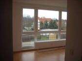 Große Fensterfront im Schlafzimmer - 
