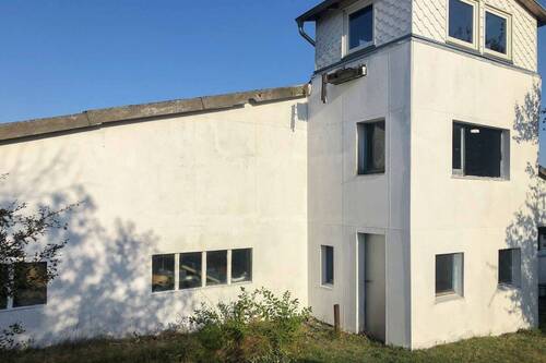 Ansicht-Turm - 3 Zimmer Einfamilienhaus zum Kaufen in Moringen