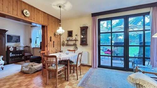 Wohnbereich mit Zugang zur Terrasse - 