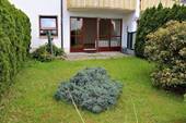 Garten mit Terrasse - helle 2-Raum-Wohnung im EG mit Terrasse, kleinem Garten, saniertes Bad mit Dusche und Tiefgaragenstellplatz
