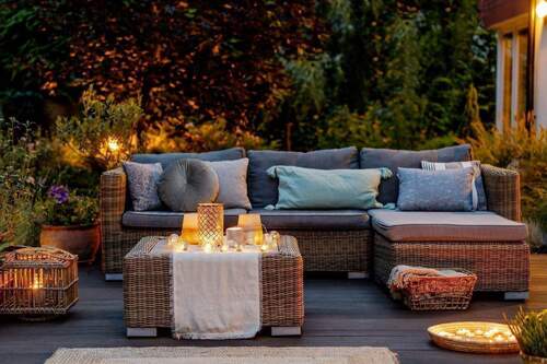 Terrasse Sommer abends.jpg - 6 Zimmer Mehrfamilienhaus, Wohnhaus zum Kaufen in Hausen