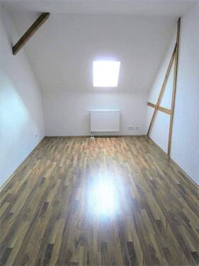 Wohnraum - 3 Zimmer Etagenwohnung in Chemnitz