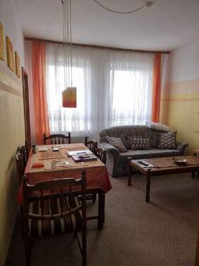 Erdgeschoss - Mehrfamilienhaus, Wohnhaus mit 180,00 m² in Crimmitschau zum Kaufen