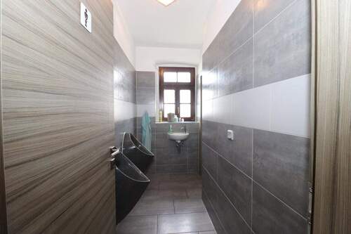 EG Sanitärräume Männer - 