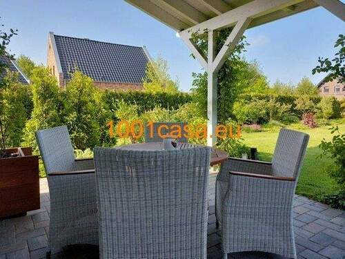 Bild 2 - Einfamilienhaus mit Garage, gepflegter Garten mit Teich, kein Reparaturstau, direkt bezugsfähig, Klinkerfassade, ruhige Wohnlage mit 1-Familienhäusern