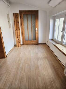 Vorraum zur Küche - 4 Zimmer Büro zur Miete in Mömbris