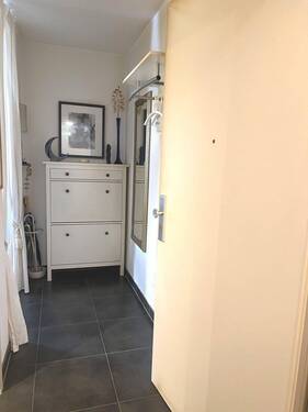 Flur - Etagenwohnung mit 56,00 m&sup2; in Karlsruhe zum Kaufen