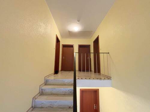 Treppenhaus - Etagenwohnung mit 46,20 m&sup2; in Leverkusen zum Kaufen